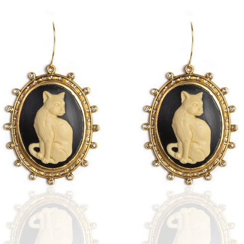 Cats! Cameo Grande Earrings - Gold