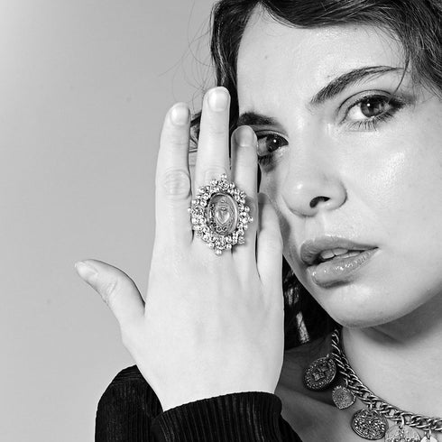 Oval Cloister Sacred Heart Ring - Gold - VSA Designs