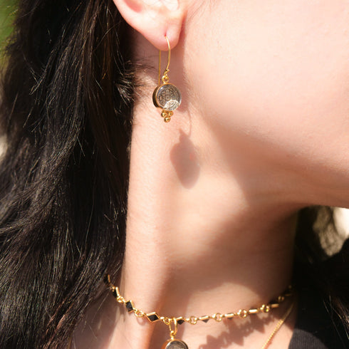 Piccolo Hook Earrings - Gold