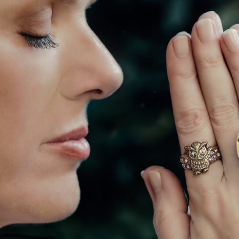 Lilith Mystic Band Ring