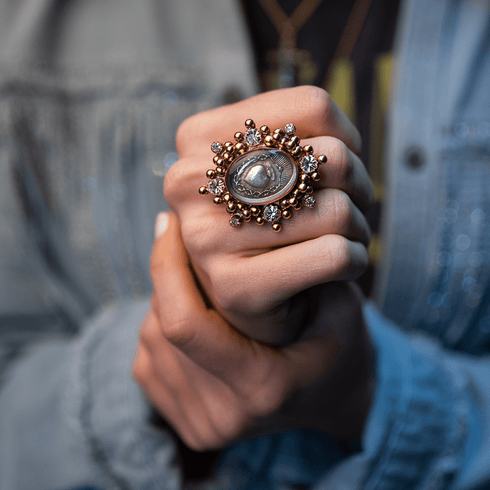 Oval Cloister Sacred Heart Ring - Gold - VSA Designs