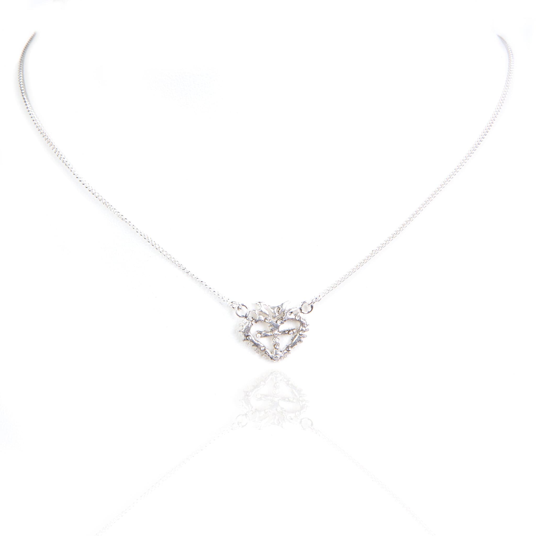 Melorra 18k Gold Queen of Hearts Necklace for Women